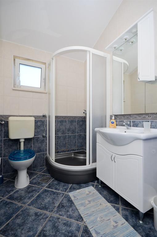 Apartments Branislav Rogoznica  Ngoại thất bức ảnh